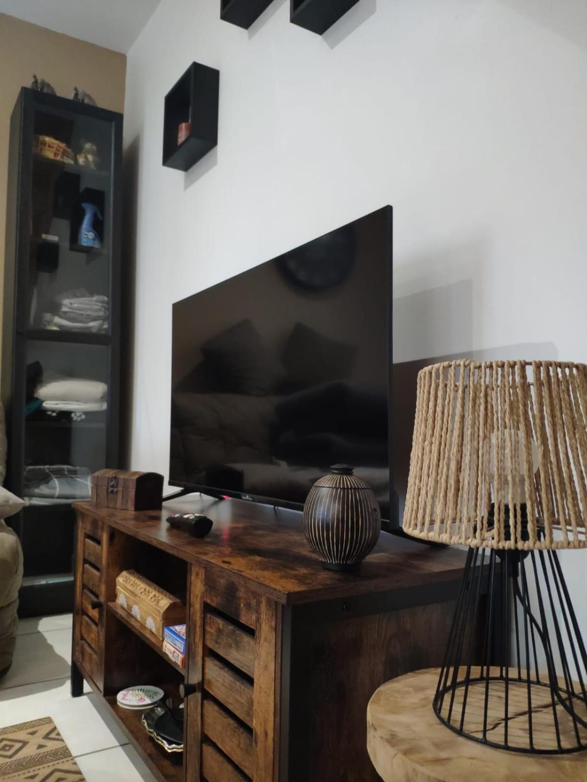 Le Namaste Charmante Maisonnette Climatisee De 45 M2 Brasles Dış mekan fotoğraf